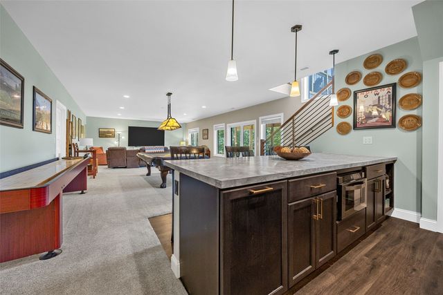 711 Owen Ct, Tiffin, IA 52340