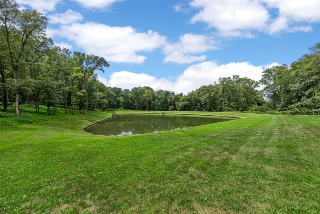 711 Owen Ct, Tiffin, IA 52340
