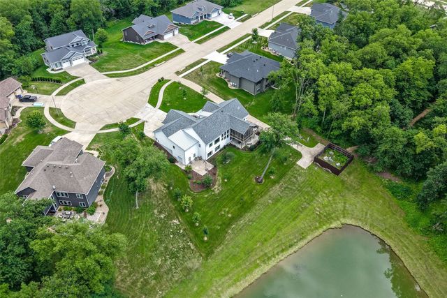 711 Owen Ct, Tiffin, IA 52340