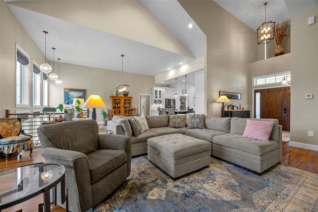 711 Owen Ct, Tiffin, IA 52340