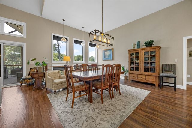 711 Owen Ct, Tiffin, IA 52340