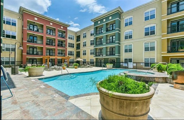 1711 Old Spanish Trail 127, Houston, TX 77054