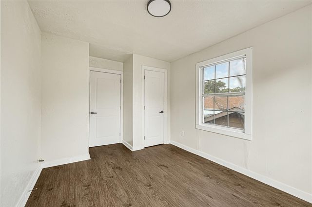 302 S 72nd Street, Houston, TX 77011