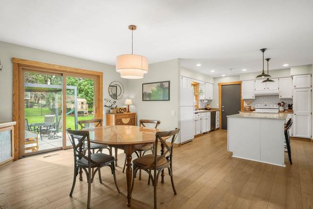 1205 Wexford Drive, Waunakee, WI 53597