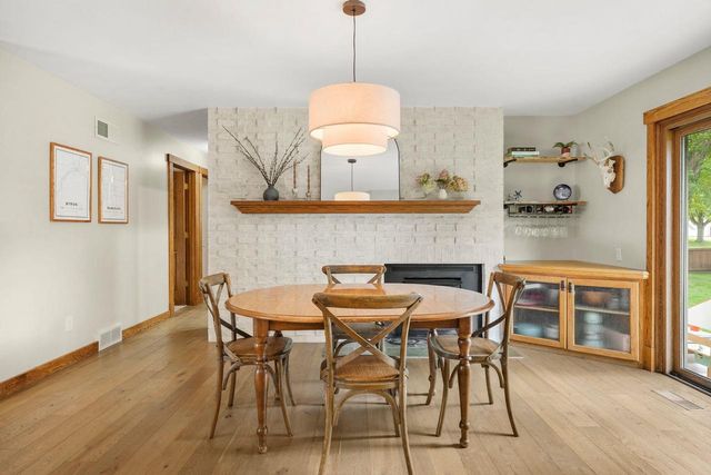 1205 Wexford Drive, Waunakee, WI 53597