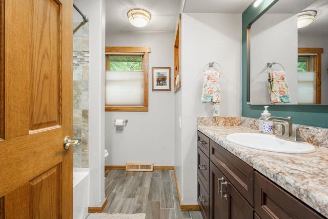 1205 Wexford Drive, Waunakee, WI 53597