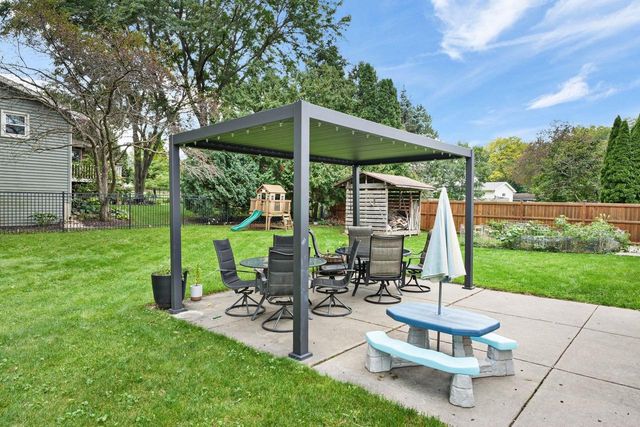 1205 Wexford Drive, Waunakee, WI 53597