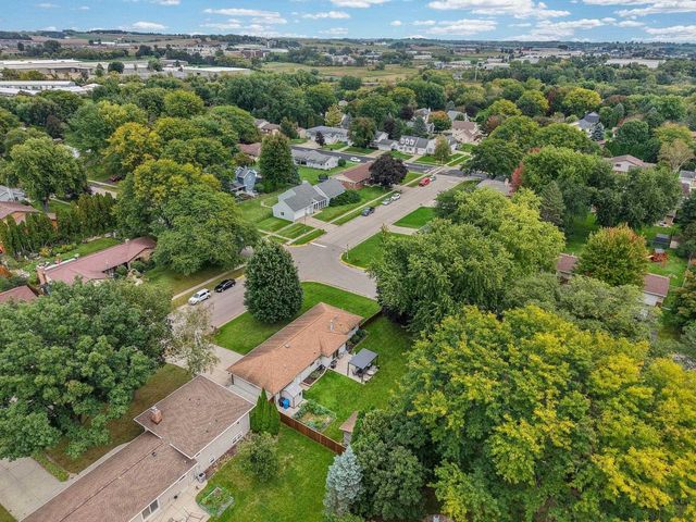 1205 Wexford Drive, Waunakee, WI 53597
