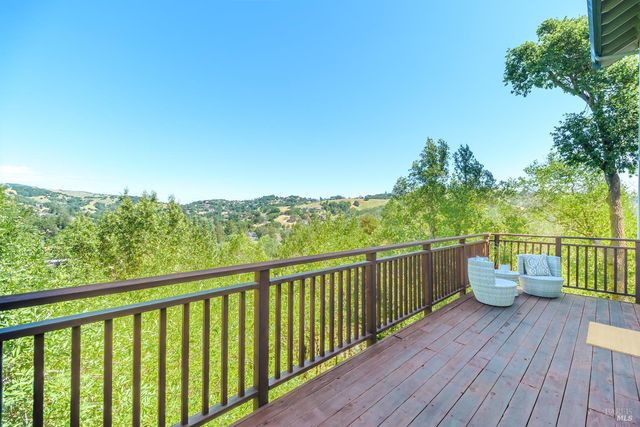 27 OAKWOOD Ct, San Anselmo, CA 94960