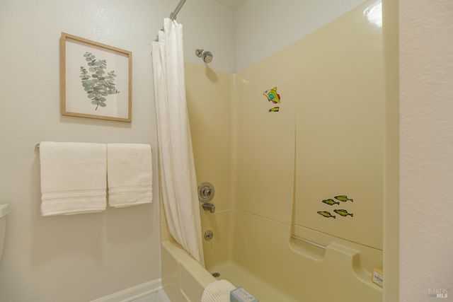 27 OAKWOOD Ct, San Anselmo, CA 94960