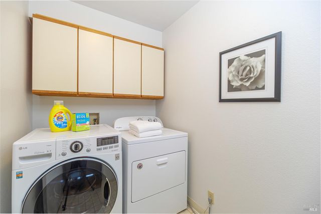 27 OAKWOOD Ct, San Anselmo, CA 94960