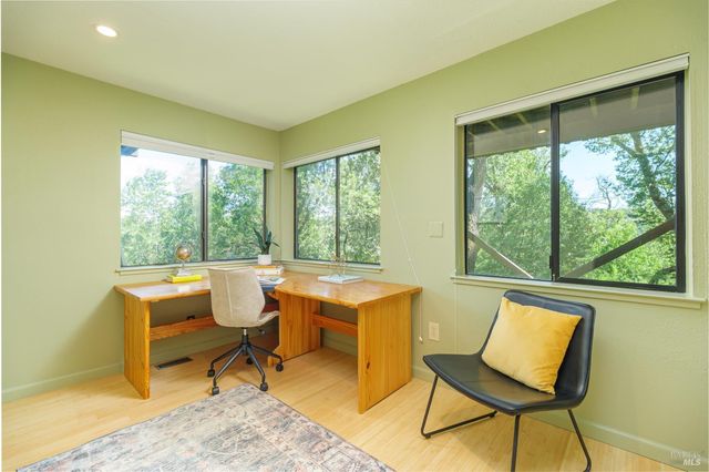 27 OAKWOOD Ct, San Anselmo, CA 94960