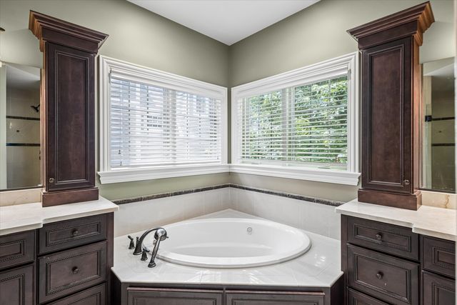 639 N Wright Street, Naperville, IL 60563