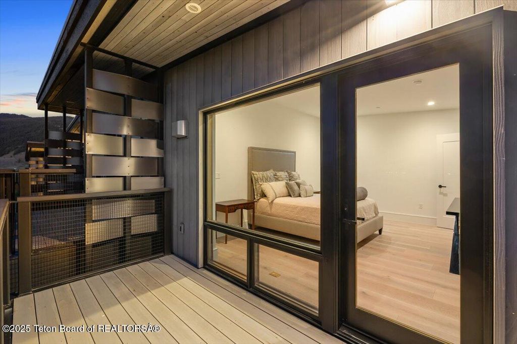 420 HIDDEN HOLLOW Drive, Jackson, WY 83001 photo 12