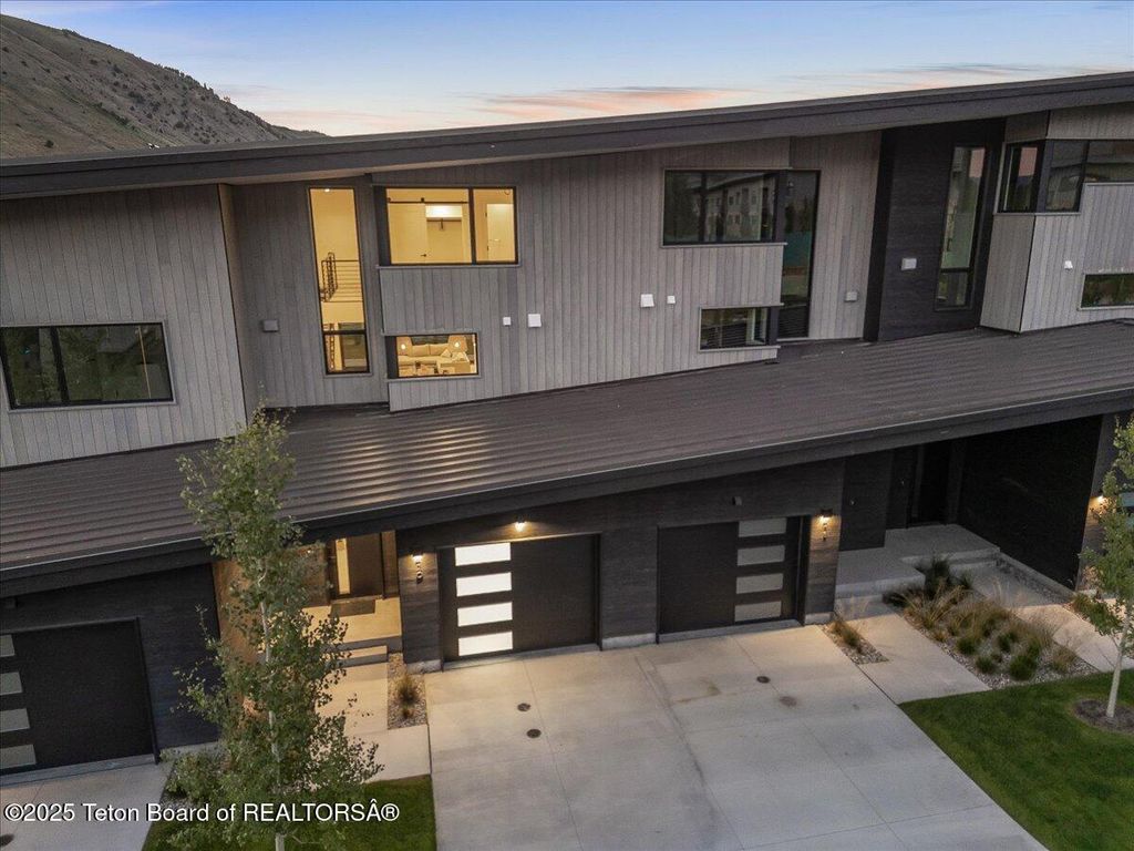 420 HIDDEN HOLLOW Drive, Jackson, WY 83001 photo 18