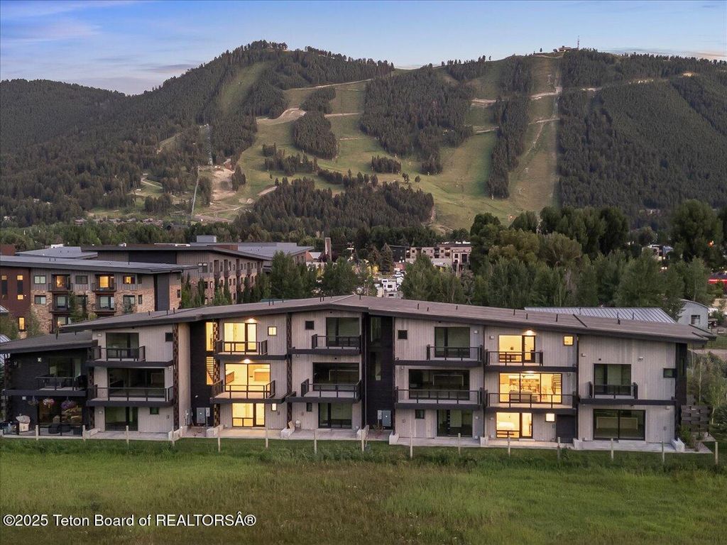 420 HIDDEN HOLLOW Drive, Jackson, WY 83001 photo 20