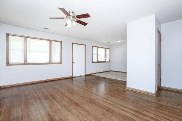 2940 S Bennett Ave, Wichita, KS 67217