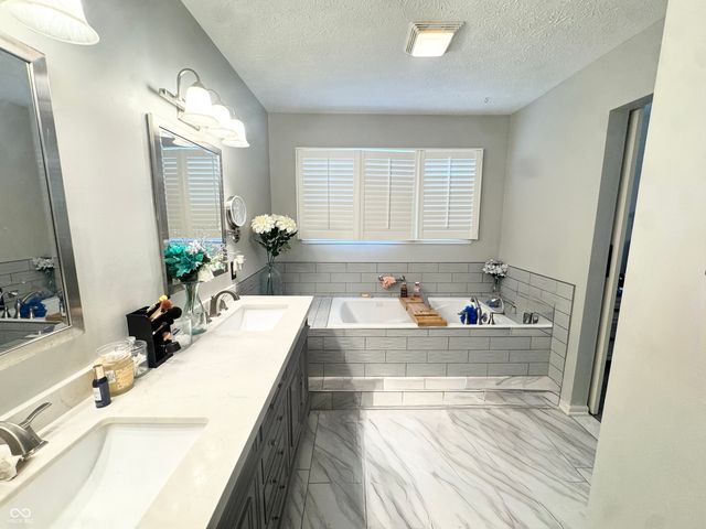 5417 Nighthawk Drive, Indianapolis, IN 46254