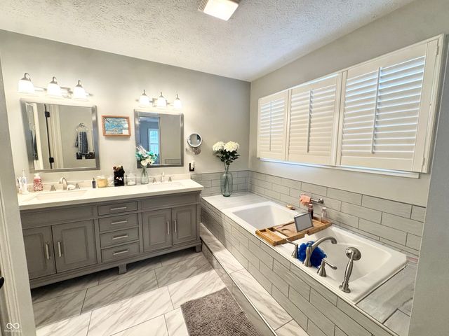 5417 Nighthawk Drive, Indianapolis, IN 46254