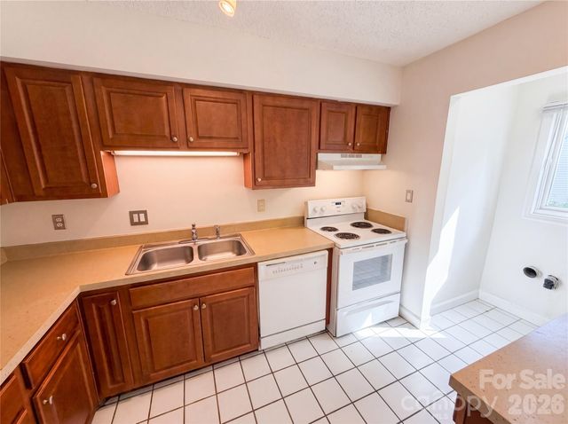 2020 Stoney Point Lane, Charlotte, NC 28210