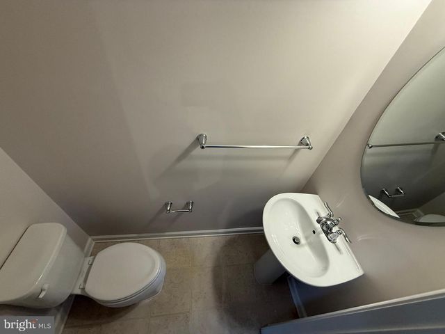 505 ROLLING VALLEY DR, Fredericksburg, VA 22405