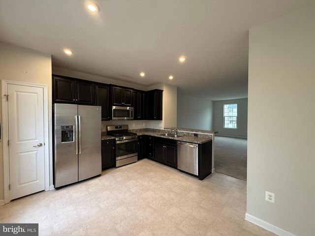 505 ROLLING VALLEY DR, Fredericksburg, VA 22405