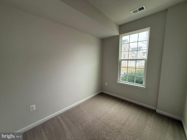 505 ROLLING VALLEY DR, Fredericksburg, VA 22405