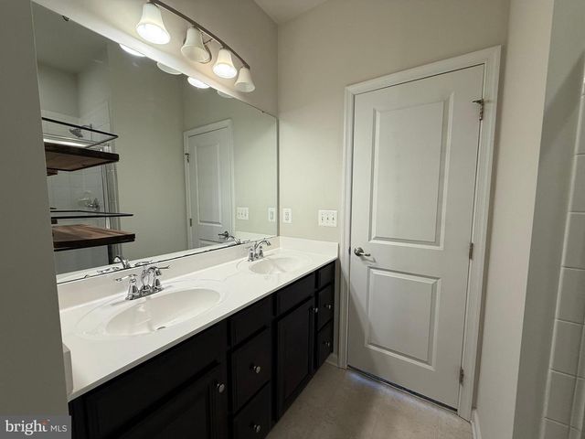 505 ROLLING VALLEY DR, Fredericksburg, VA 22405