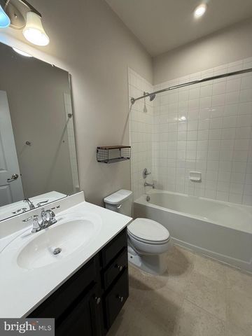 505 ROLLING VALLEY DR, Fredericksburg, VA 22405