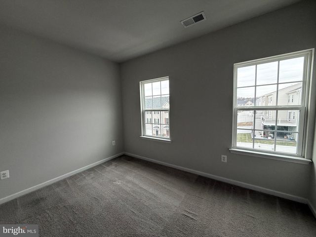 505 ROLLING VALLEY DR, Fredericksburg, VA 22405