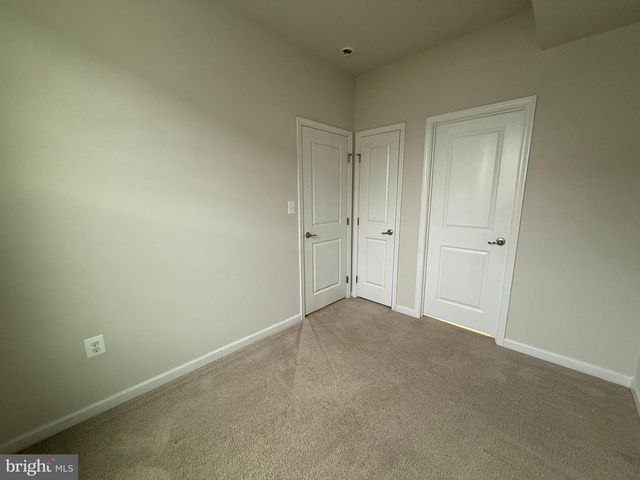 505 ROLLING VALLEY DR, Fredericksburg, VA 22405