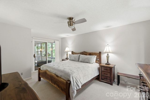 3509 Mountain Top Way, Hendersonville, NC 28739