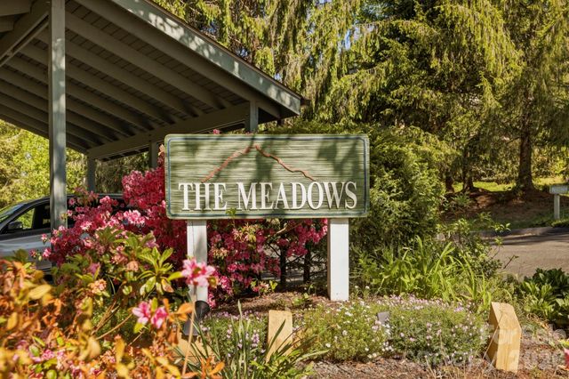 3509 Mountain Top Way, Hendersonville, NC 28739