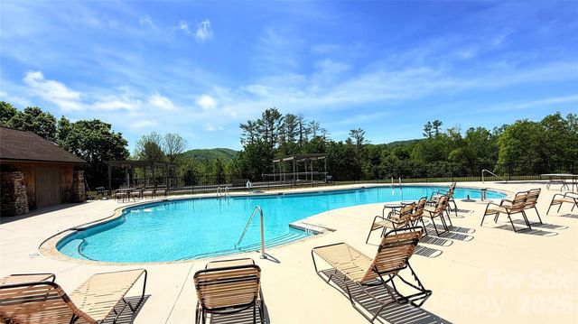 3509 Mountain Top Way, Hendersonville, NC 28739