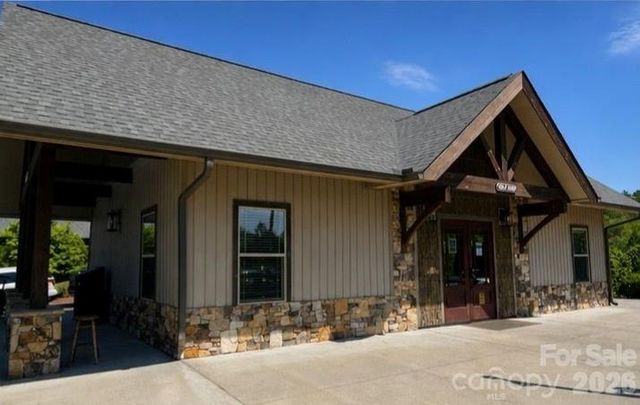 3509 Mountain Top Way, Hendersonville, NC 28739