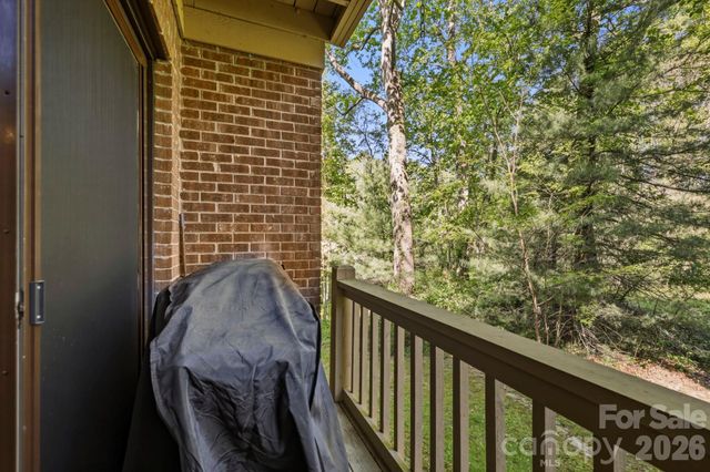 3509 Mountain Top Way, Hendersonville, NC 28739