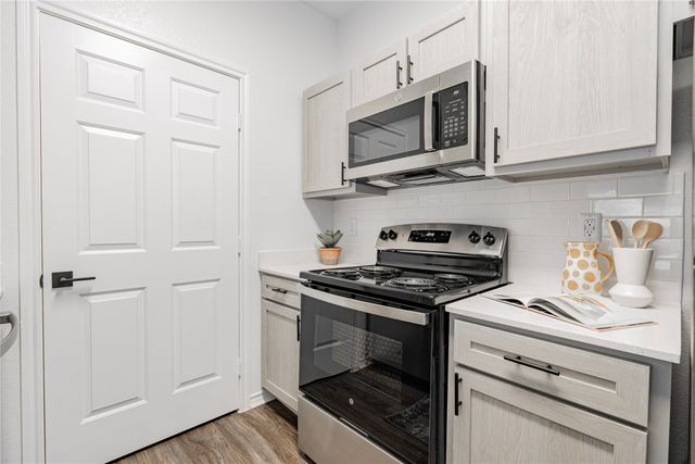1600 N 9th Street A1R, Midlothian, TX 76065
