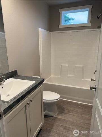 31 NE Sail Loft Court, Belfair, WA 98528
