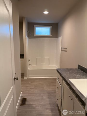 31 NE Sail Loft Court, Belfair, WA 98528