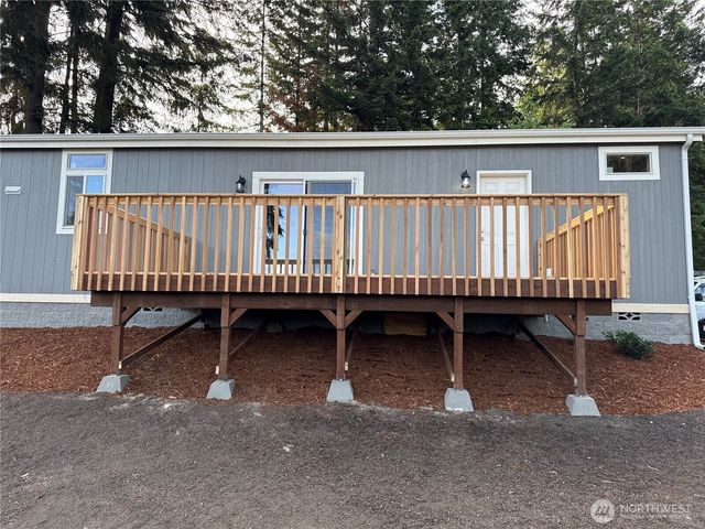 31 NE Sail Loft Court, Belfair, WA 98528