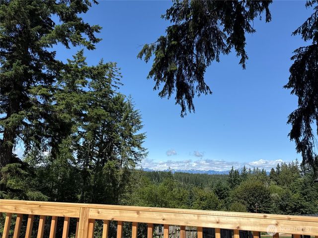 31 NE Sail Loft Court, Belfair, WA 98528