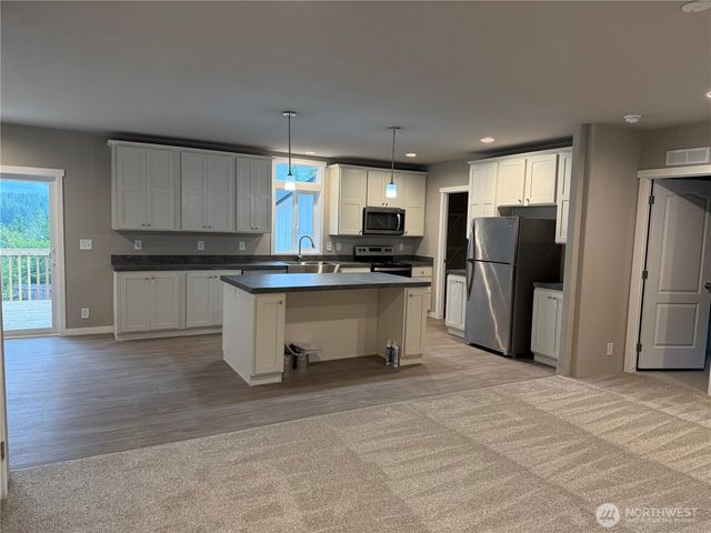31 NE Sail Loft Court, Belfair, WA 98528