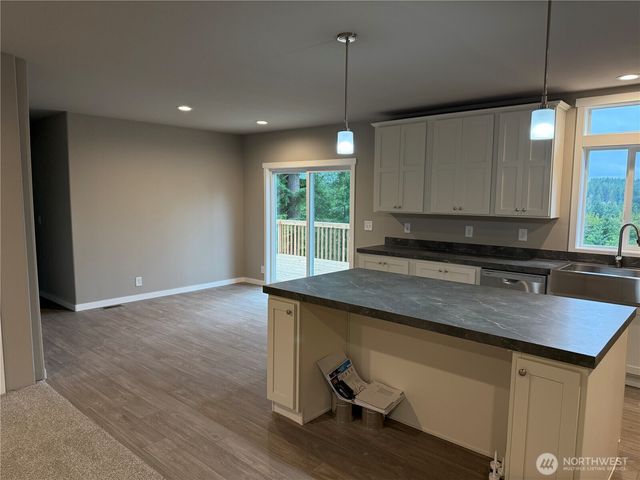 31 NE Sail Loft Court, Belfair, WA 98528