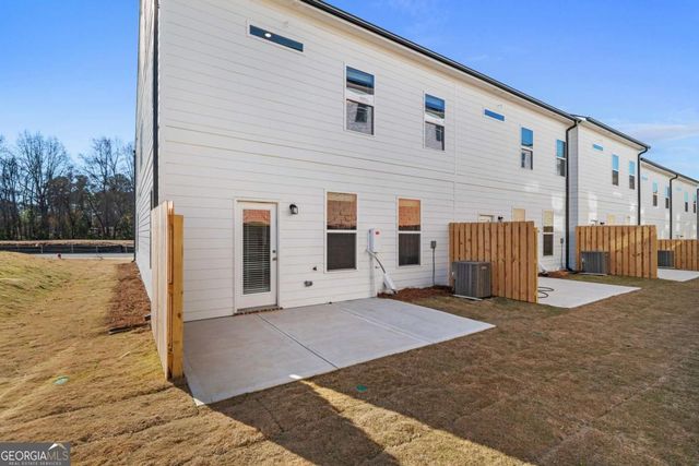8110 Tiger Way, Riverdale, GA 30296