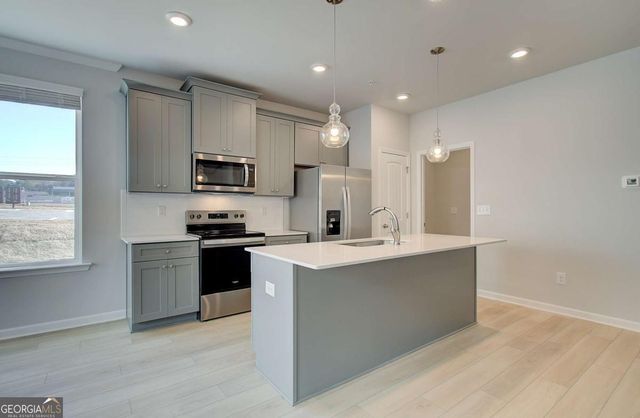 8110 Tiger Way, Riverdale, GA 30296