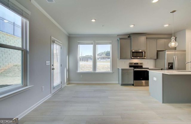 8110 Tiger Way, Riverdale, GA 30296