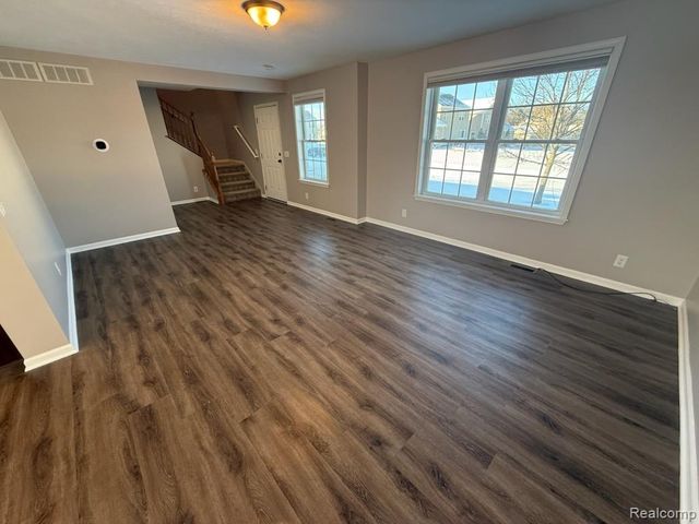 1113 Tartan Lane, Commerce Charter Township, MI 48390