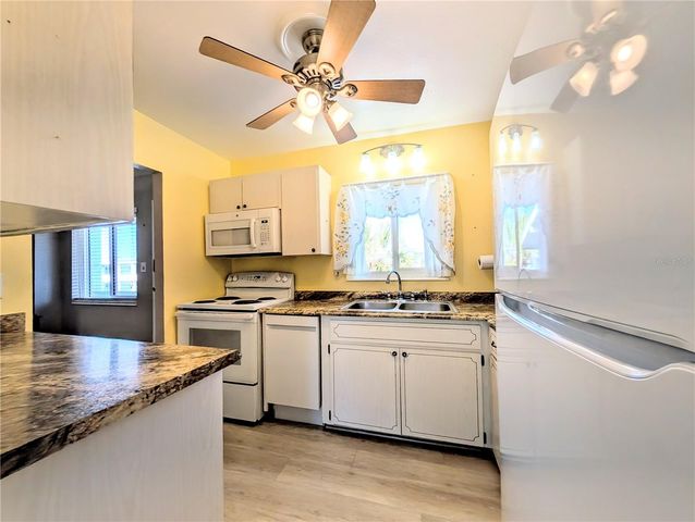 1830 SUNNY DRIVE D31, Bradenton, FL 34207