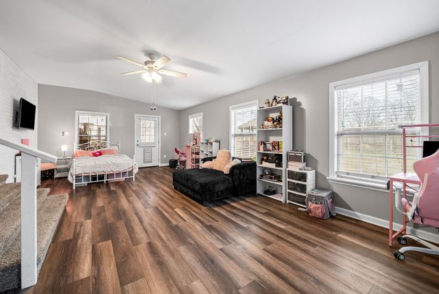 1112 Black Oak Ln, Hopkinsville, KY 42240