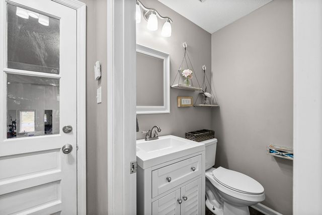 1112 Black Oak Ln, Hopkinsville, KY 42240